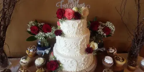 Wedding cake at Honey Brook Hobbies, Herkimer NY