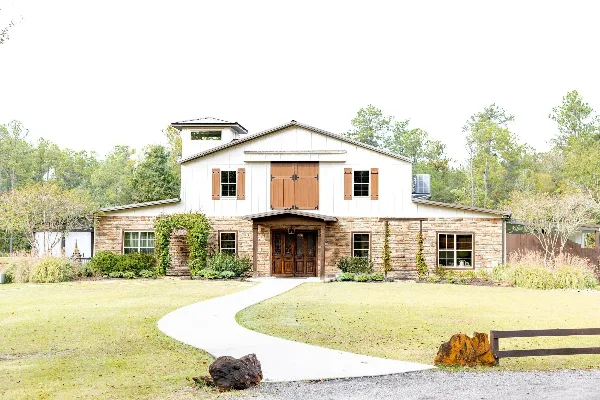 Izenstone Wedding and Event Venue