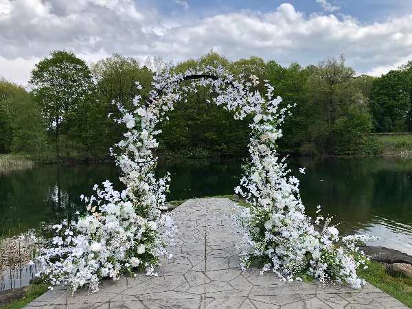 Floral and Silks Event Designers wedding flowers, Rochester New York