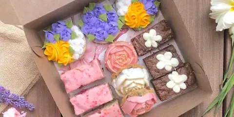 Baked by Madison - custom cakes