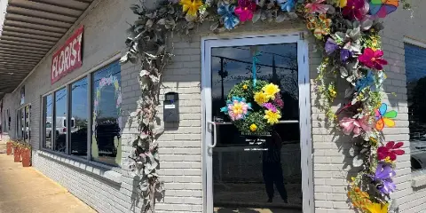 Wedding flower arrangement by Bishop's Flowers
