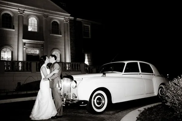 Classic Bentley car at Fountainview Mansion wedding venue