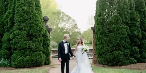 Bride and groom photographed by Kennedy Lane Weddings