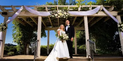 Venue photograph from Alexandria's Premier Lakeview Weddings website